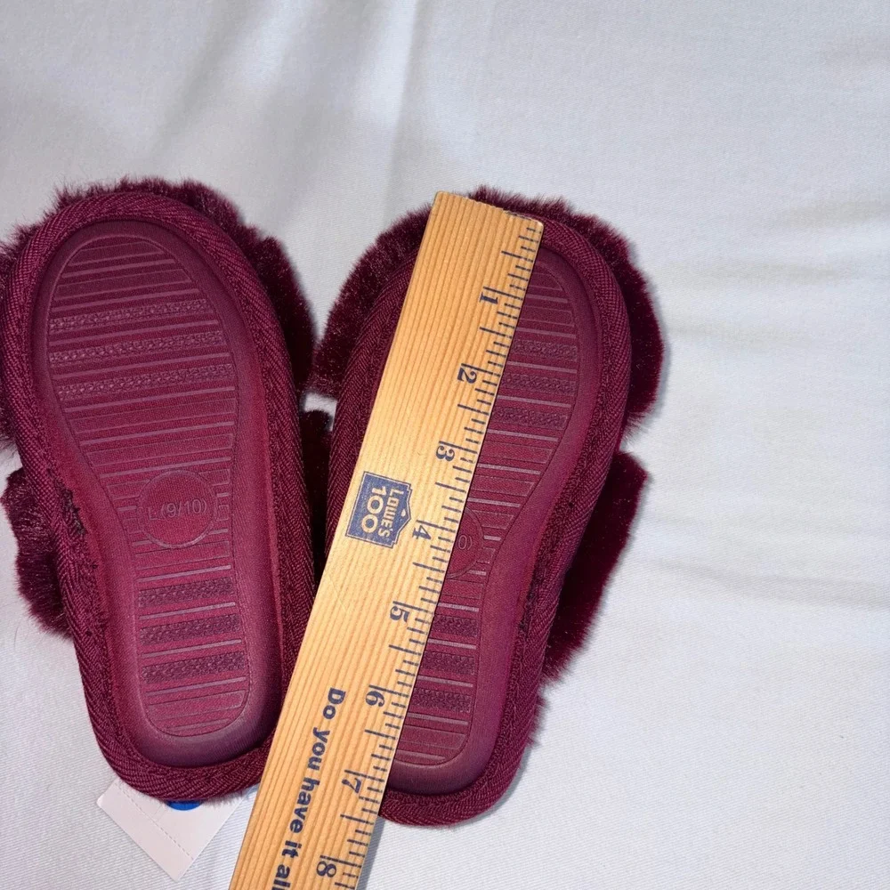 Cat & Jack Faux Fur Slippers 9/10 Burgundy NEW Velvet Bow Elastic Strap